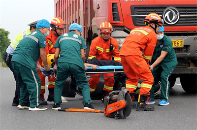 开远沛县道路救援